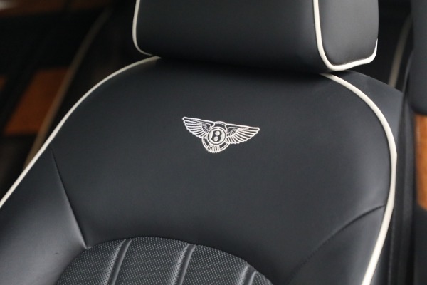 Used 2013 Bentley Mulsanne for sale $135,900 at Alfa Romeo of Westport in Westport CT 06880 19