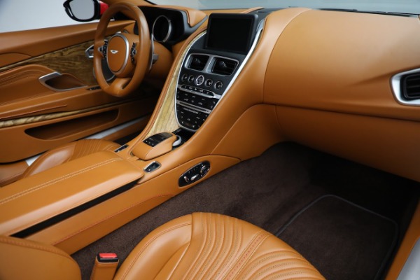 Used 2019 Aston Martin DB11 Volante for sale $184,900 at Alfa Romeo of Westport in Westport CT 06880 26
