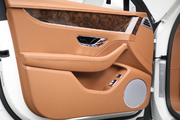 Used 2021 Bentley Flying Spur V8 for sale $237,900 at Alfa Romeo of Westport in Westport CT 06880 16
