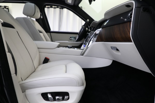 Used 2020 Rolls-Royce Cullinan for sale $449,900 at Alfa Romeo of Westport in Westport CT 06880 27