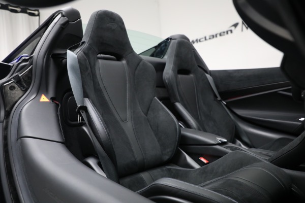 Used 2022 McLaren 720S Spider Performance for sale $344,900 at Alfa Romeo of Westport in Westport CT 06880 27