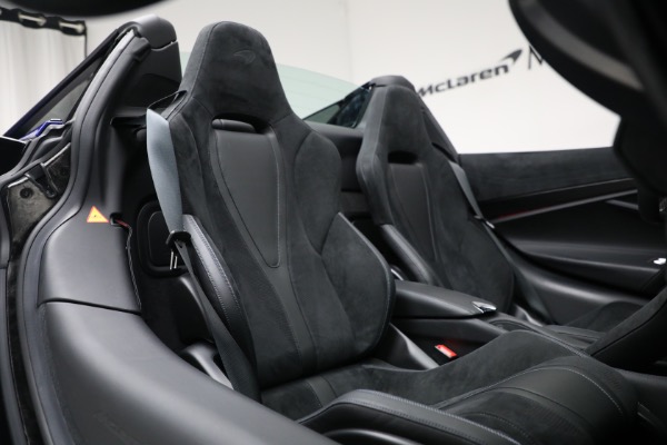 Used 2022 McLaren 720S Spider Performance for sale Sold at Alfa Romeo of Westport in Westport CT 06880 27