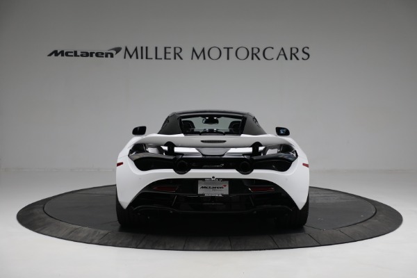 New 2022 McLaren 720S Spider Performance for sale $381,500 at Alfa Romeo of Westport in Westport CT 06880 18
