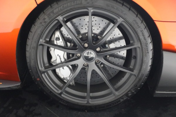 Used 2016 McLaren 675LT Spider for sale $275,900 at Alfa Romeo of Westport in Westport CT 06880 26