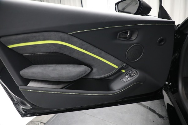 New 2022 Aston Martin Vantage F1 Edition for sale $210,586 at Alfa Romeo of Westport in Westport CT 06880 16