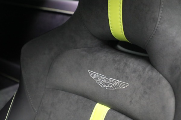 New 2022 Aston Martin Vantage F1 Edition for sale $210,586 at Alfa Romeo of Westport in Westport CT 06880 17