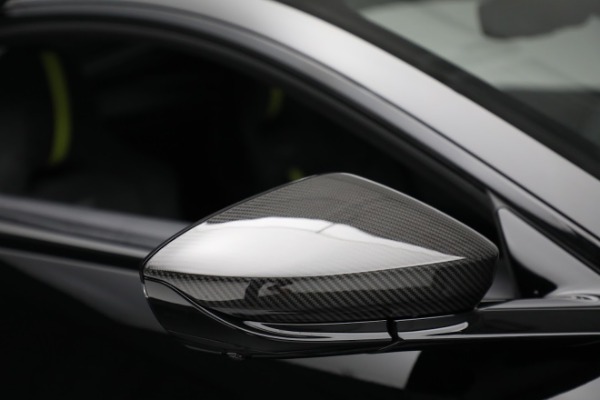 New 2022 Aston Martin Vantage F1 Edition for sale $210,586 at Alfa Romeo of Westport in Westport CT 06880 26