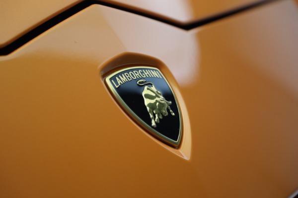 Used 2021 Lamborghini Urus Pearl Capsule Edition for sale Sold at Alfa Romeo of Westport in Westport CT 06880 15