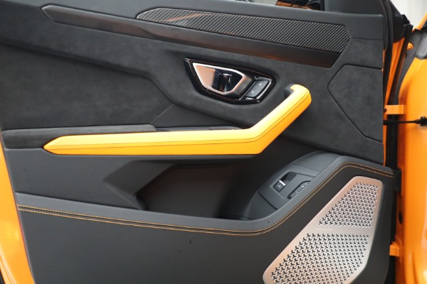 Used 2021 Lamborghini Urus Pearl Capsule Edition for sale Sold at Alfa Romeo of Westport in Westport CT 06880 17