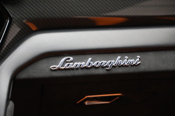 Used 2021 Lamborghini Urus Pearl Capsule Edition for sale Sold at Alfa Romeo of Westport in Westport CT 06880 26