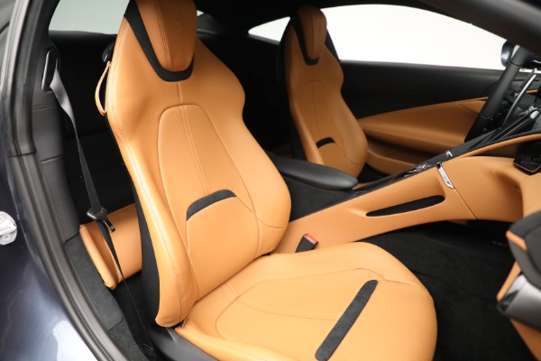 Used 2021 Ferrari Roma for sale $289,900 at Alfa Romeo of Westport in Westport CT 06880 20