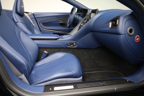 Used 2020 Aston Martin DB11 Volante for sale $214,900 at Alfa Romeo of Westport in Westport CT 06880 27