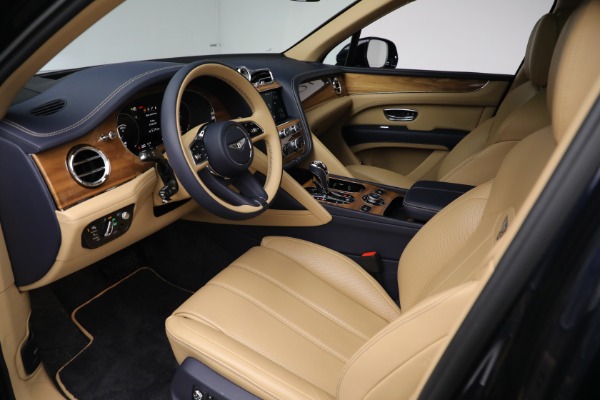 Used 2021 Bentley Bentayga V8 for sale Sold at Alfa Romeo of Westport in Westport CT 06880 15
