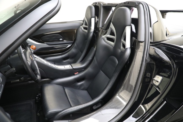 Used 2005 Porsche Carrera GT for sale $1,400,000 at Alfa Romeo of Westport in Westport CT 06880 25