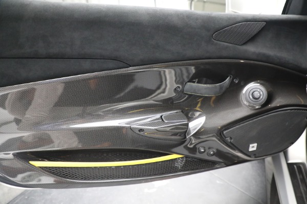 Used 2020 Ferrari 488 Pista for sale $569,900 at Alfa Romeo of Westport in Westport CT 06880 16