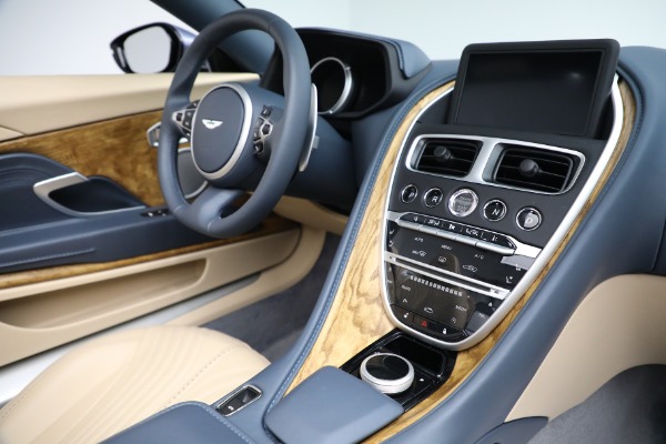 Used 2022 Aston Martin DB11 Volante for sale $169,900 at Alfa Romeo of Westport in Westport CT 06880 22