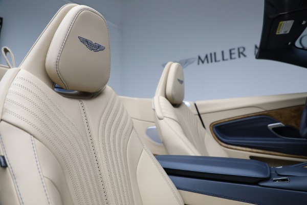 Used 2022 Aston Martin DB11 Volante for sale $169,900 at Alfa Romeo of Westport in Westport CT 06880 23
