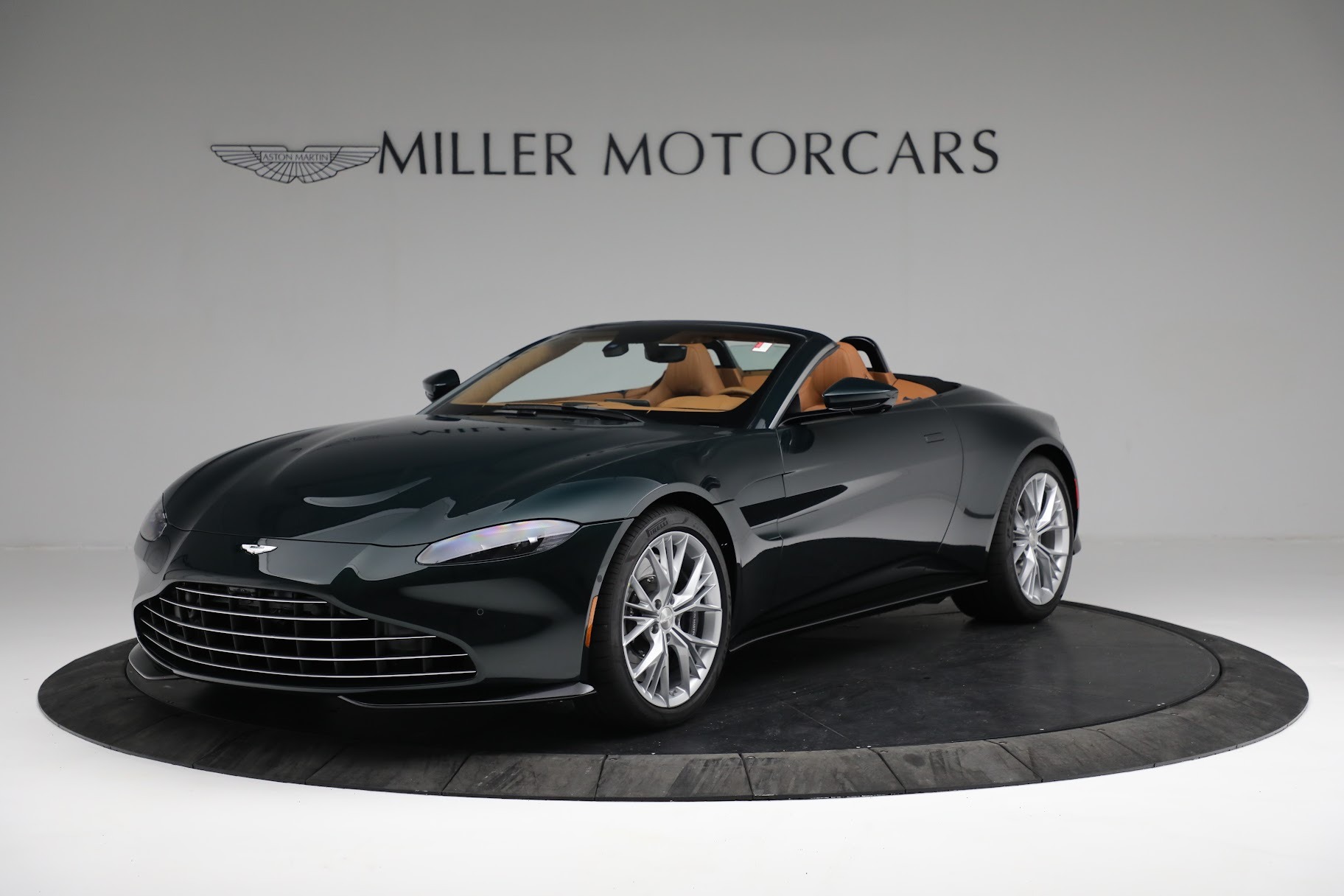 New 2022 Aston Martin Vantage Roadster for sale Sold at Alfa Romeo of Westport in Westport CT 06880 1