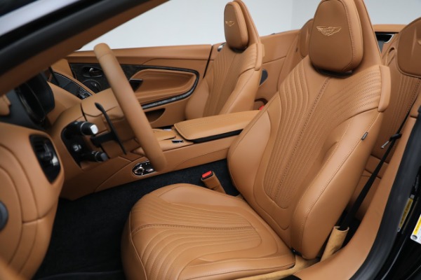 New 2022 Aston Martin DB11 Volante for sale $265,386 at Alfa Romeo of Westport in Westport CT 06880 21