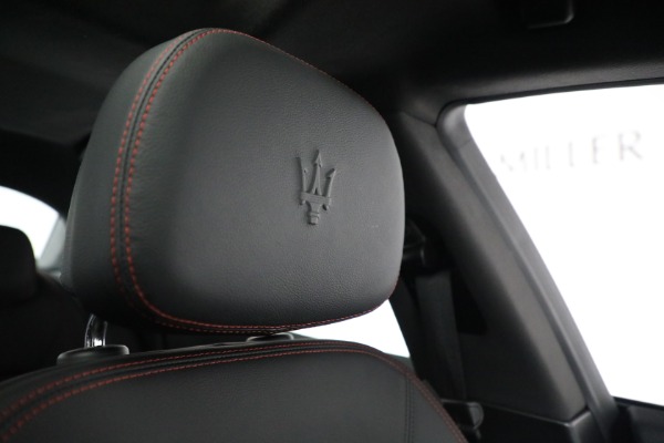 New 2022 Maserati Ghibli Modena Q4 for sale $84,457 at Alfa Romeo of Westport in Westport CT 06880 26