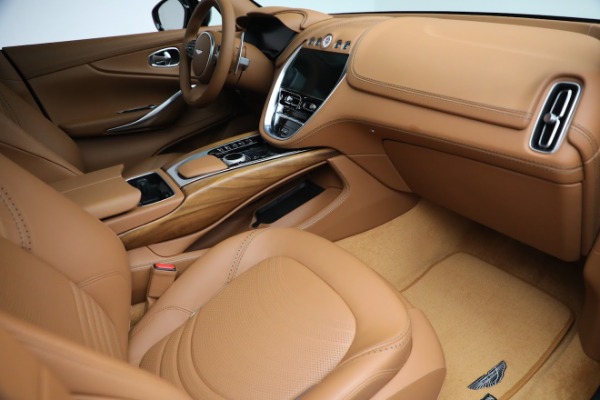 New 2022 Aston Martin DBX for sale $238,286 at Alfa Romeo of Westport in Westport CT 06880 22