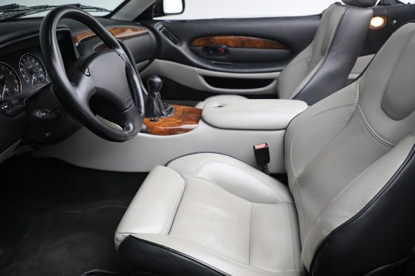 Used 2000 Aston Martin DB7 Vantage for sale $84,900 at Alfa Romeo of Westport in Westport CT 06880 20