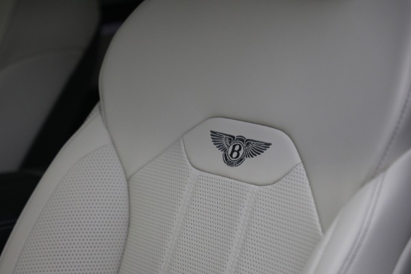 New 2022 Bentley Bentayga V8 for sale Call for price at Alfa Romeo of Westport in Westport CT 06880 20
