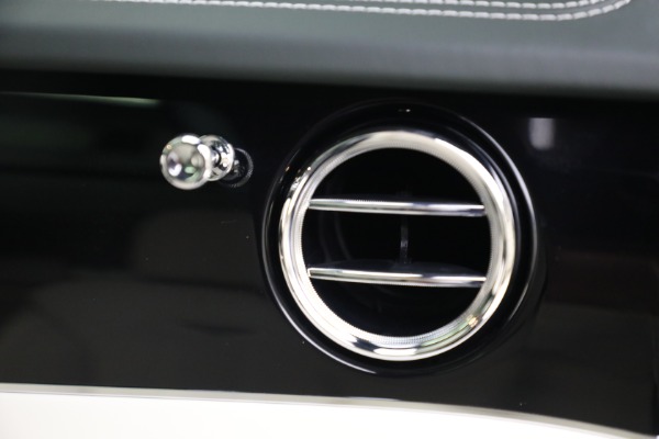 New 2022 Bentley Bentayga V8 for sale Call for price at Alfa Romeo of Westport in Westport CT 06880 27
