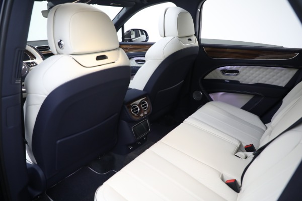 New 2022 Bentley Bentayga V8 for sale Sold at Alfa Romeo of Westport in Westport CT 06880 23