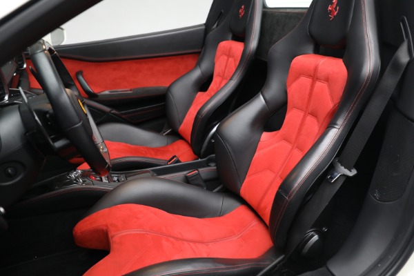 Used 2012 Ferrari 458 Spider for sale $289,900 at Alfa Romeo of Westport in Westport CT 06880 19