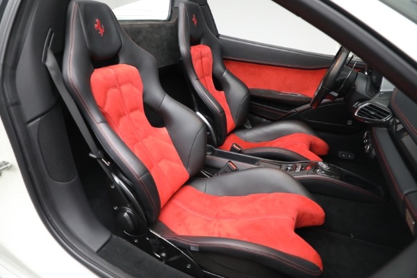 Used 2012 Ferrari 458 Spider for sale $289,900 at Alfa Romeo of Westport in Westport CT 06880 24