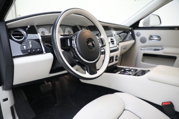 Used 2017 Rolls-Royce Ghost for sale Sold at Alfa Romeo of Westport in Westport CT 06880 13