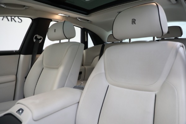 Used 2017 Rolls-Royce Ghost for sale $229,900 at Alfa Romeo of Westport in Westport CT 06880 15