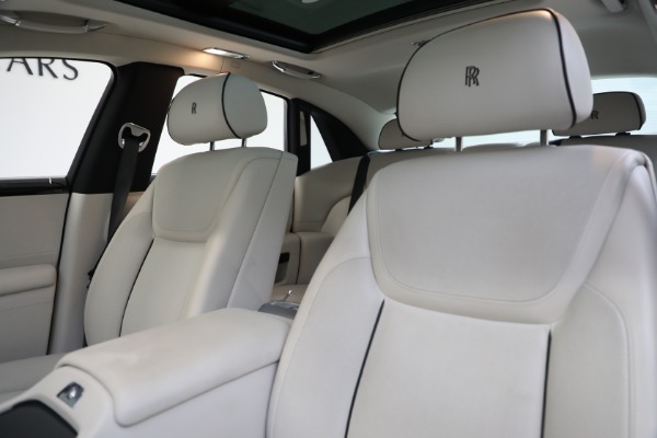 Used 2017 Rolls-Royce Ghost for sale Sold at Alfa Romeo of Westport in Westport CT 06880 15