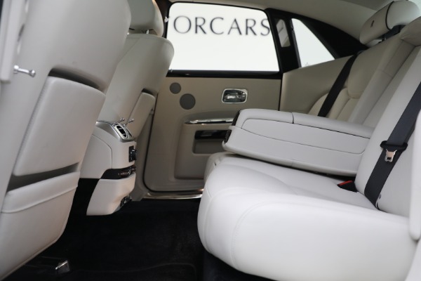 Used 2017 Rolls-Royce Ghost for sale $229,900 at Alfa Romeo of Westport in Westport CT 06880 20