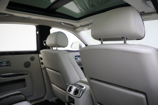 Used 2017 Rolls-Royce Ghost for sale $229,900 at Alfa Romeo of Westport in Westport CT 06880 22