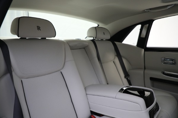 Used 2017 Rolls-Royce Ghost for sale $229,900 at Alfa Romeo of Westport in Westport CT 06880 24