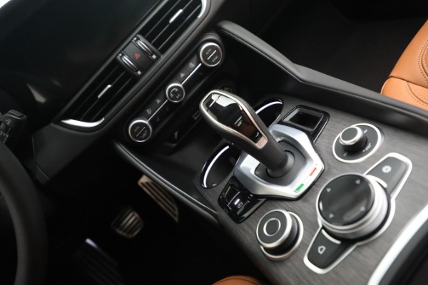 New 2022 Alfa Romeo Stelvio Ti for sale Sold at Alfa Romeo of Westport in Westport CT 06880 19