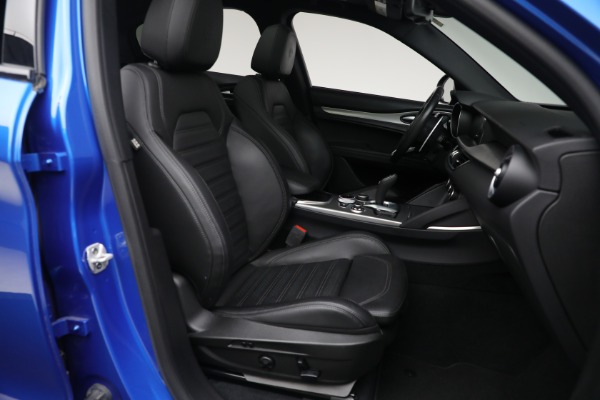 Used 2022 Alfa Romeo Stelvio Veloce for sale $32,900 at Alfa Romeo of Westport in Westport CT 06880 16