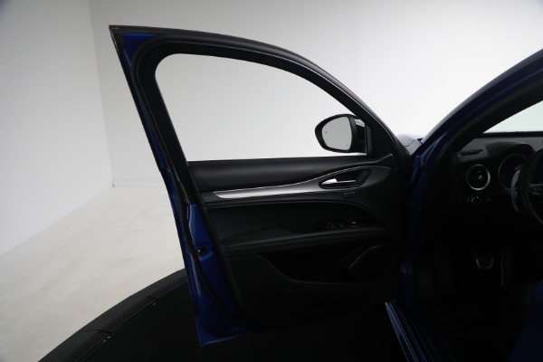 Used 2022 Alfa Romeo Stelvio Veloce for sale $32,900 at Alfa Romeo of Westport in Westport CT 06880 23