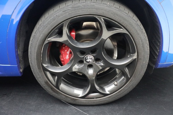 Used 2022 Alfa Romeo Stelvio Veloce for sale $32,900 at Alfa Romeo of Westport in Westport CT 06880 24