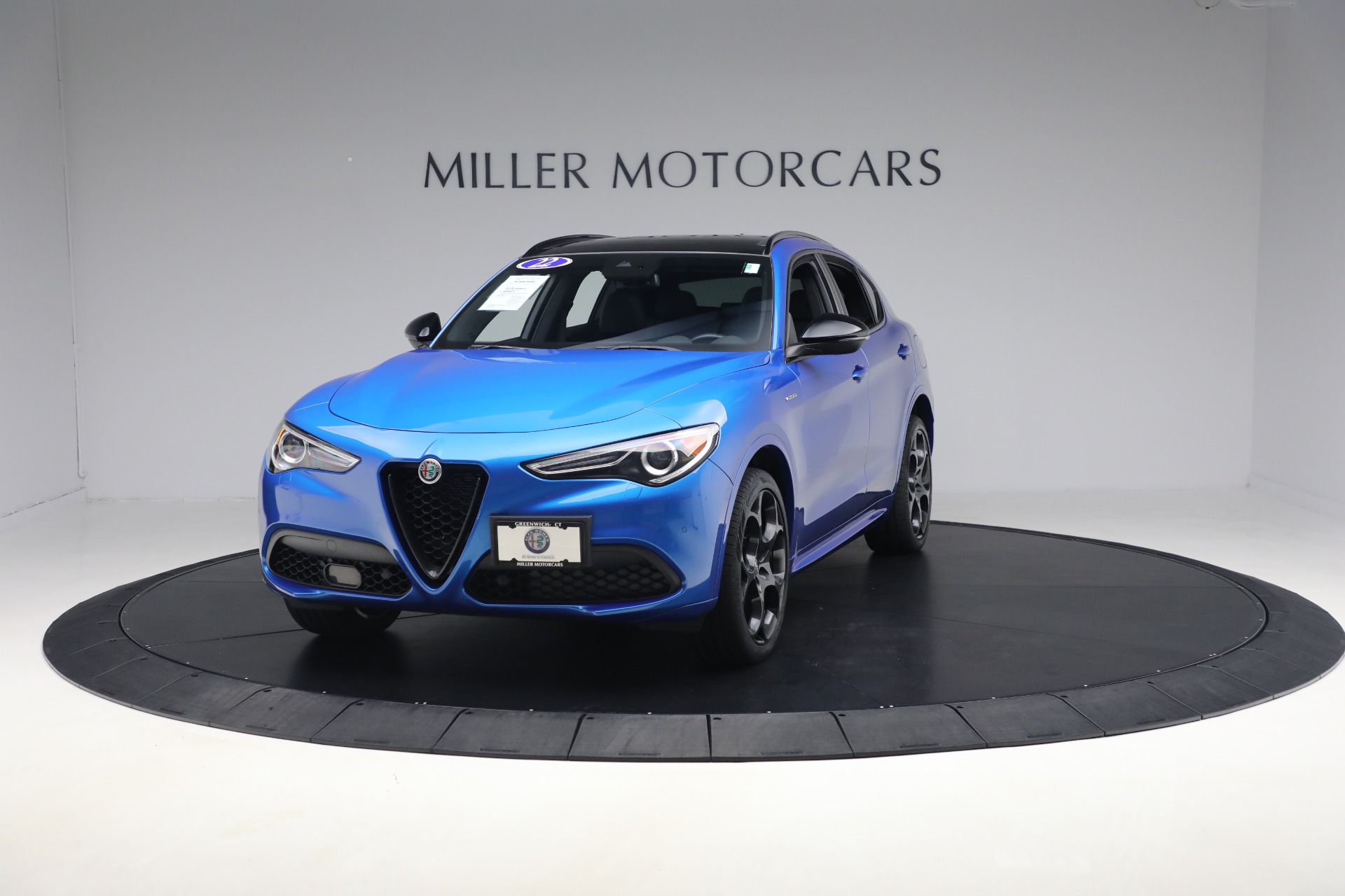 Used 2022 Alfa Romeo Stelvio Veloce for sale $32,900 at Alfa Romeo of Westport in Westport CT 06880 1