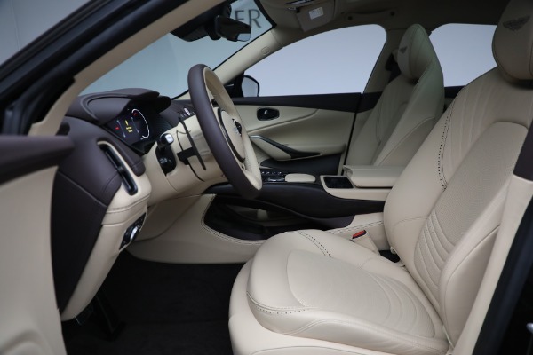 Used 2022 Aston Martin DBX for sale $105,900 at Alfa Romeo of Westport in Westport CT 06880 13