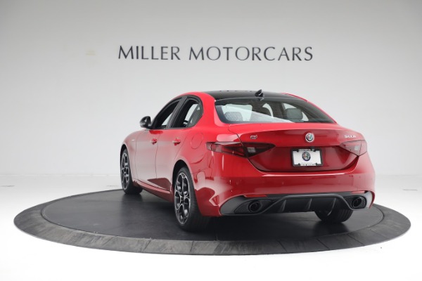 New 2022 Alfa Romeo Giulia Veloce for sale Sold at Alfa Romeo of Westport in Westport CT 06880 5