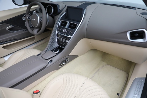 New 2022 Aston Martin DB11 Volante for sale $284,796 at Alfa Romeo of Westport in Westport CT 06880 26