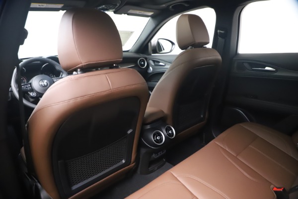 New 2022 Alfa Romeo Stelvio Ti for sale $55,330 at Alfa Romeo of Westport in Westport CT 06880 20