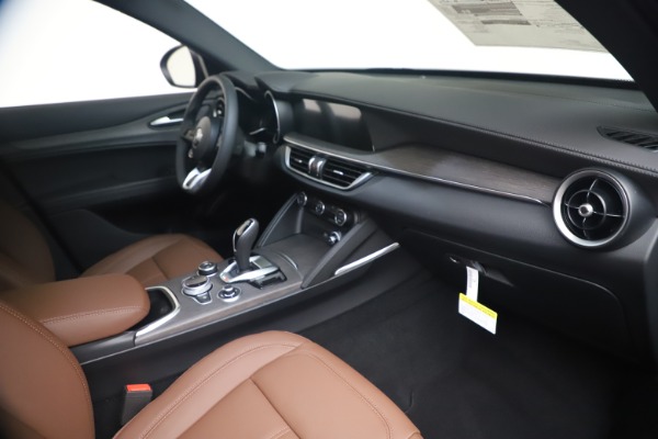 New 2022 Alfa Romeo Stelvio Ti for sale $55,330 at Alfa Romeo of Westport in Westport CT 06880 21