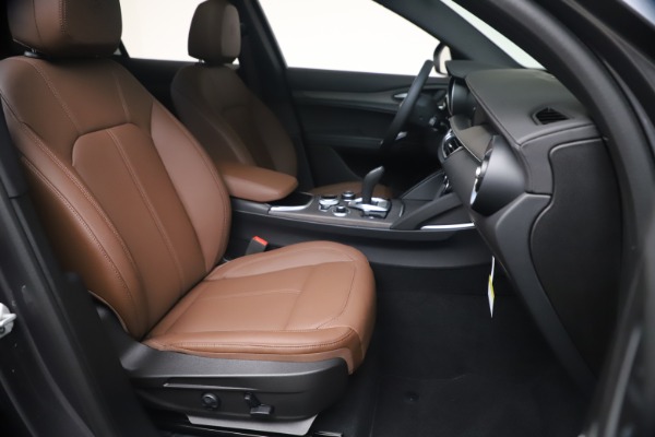 New 2022 Alfa Romeo Stelvio Ti for sale $55,330 at Alfa Romeo of Westport in Westport CT 06880 23