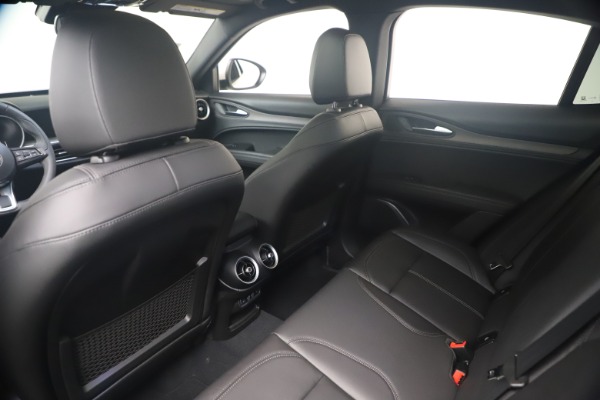 New 2022 Alfa Romeo Stelvio Ti for sale $52,095 at Alfa Romeo of Westport in Westport CT 06880 19