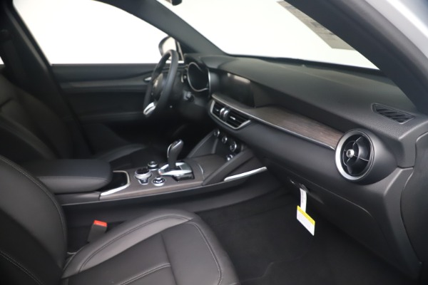 New 2022 Alfa Romeo Stelvio Ti for sale $52,095 at Alfa Romeo of Westport in Westport CT 06880 21